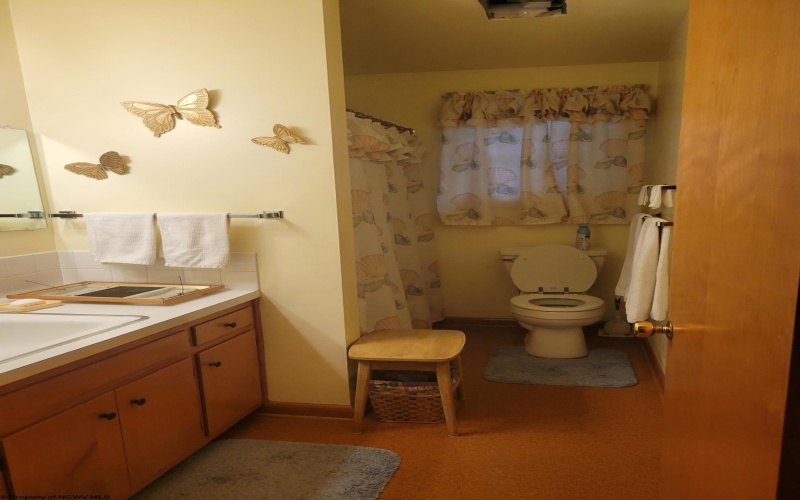 10 Wakefield Street, Bridgeport, West Virginia 26330, 3 Bedrooms Bedrooms, 7 Rooms Rooms,2 BathroomsBathrooms,Single Family Detached,For Sale,Wakefield,10163328 10 Wakefield Street, Bridgeport, West Virginia 26330, 3 Bedrooms Bedrooms, 7 Rooms Rooms,2 BathroomsBathrooms,Single Family Detached,For Sale,Wakefield,10163328