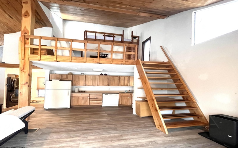 952 Rhododendron Drive, Terra Alta, West Virginia 26764, 2 Bedrooms Bedrooms, 7 Rooms Rooms,2 BathroomsBathrooms,Single Family Detached,For Sale,Rhododendron,10163343