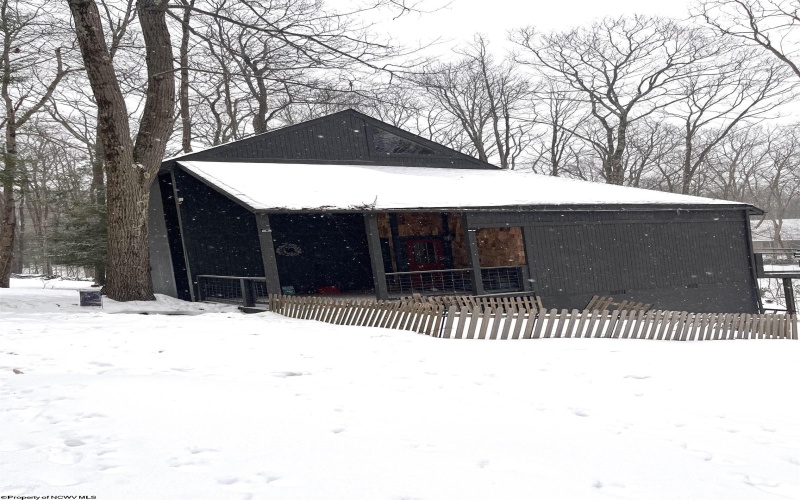 952 Rhododendron Drive, Terra Alta, West Virginia 26764, 2 Bedrooms Bedrooms, 7 Rooms Rooms,2 BathroomsBathrooms,Single Family Detached,For Sale,Rhododendron,10163343