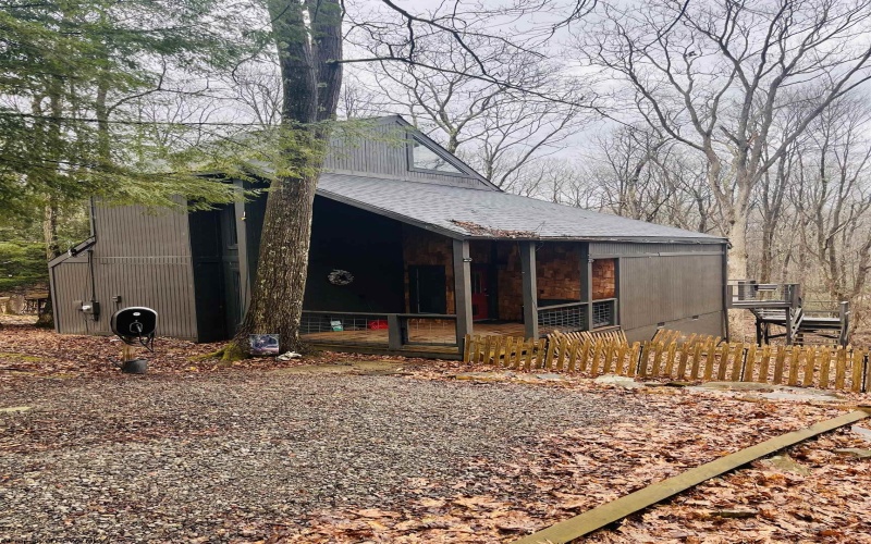 952 Rhododendron Drive, Terra Alta, West Virginia 26764, 2 Bedrooms Bedrooms, 7 Rooms Rooms,2 BathroomsBathrooms,Single Family Detached,For Sale,Rhododendron,10163343