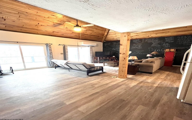 952 Rhododendron Drive, Terra Alta, West Virginia 26764, 2 Bedrooms Bedrooms, 7 Rooms Rooms,2 BathroomsBathrooms,Single Family Detached,For Sale,Rhododendron,10163343