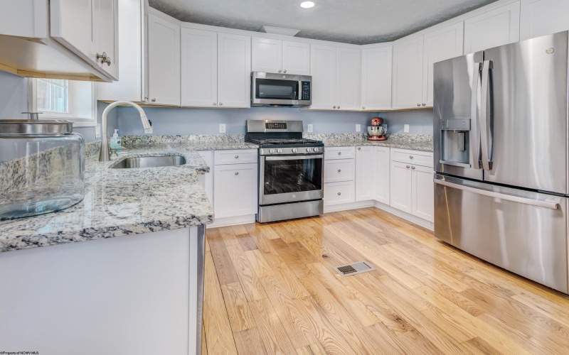 55 Augusta Pines Drive, Fairmont, West Virginia 26554, 4 Bedrooms Bedrooms, 9 Rooms Rooms,4 BathroomsBathrooms,Single Family Detached,For Sale,Augusta Pines,10163338