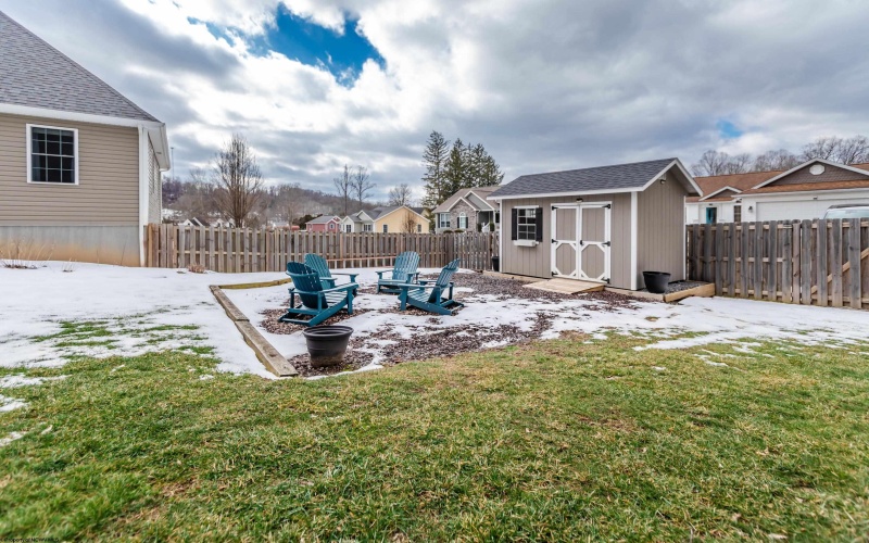 55 Augusta Pines Drive, Fairmont, West Virginia 26554, 4 Bedrooms Bedrooms, 9 Rooms Rooms,4 BathroomsBathrooms,Single Family Detached,For Sale,Augusta Pines,10163338