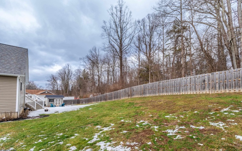 55 Augusta Pines Drive, Fairmont, West Virginia 26554, 4 Bedrooms Bedrooms, 9 Rooms Rooms,4 BathroomsBathrooms,Single Family Detached,For Sale,Augusta Pines,10163338