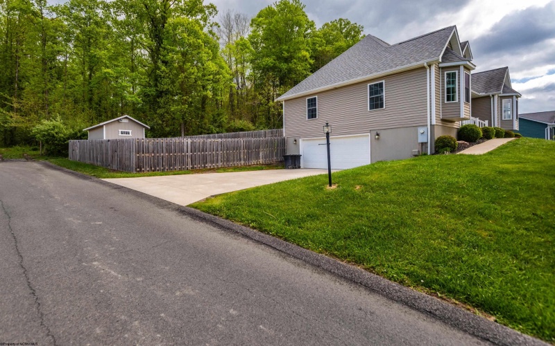 55 Augusta Pines Drive, Fairmont, West Virginia 26554, 4 Bedrooms Bedrooms, 9 Rooms Rooms,4 BathroomsBathrooms,Single Family Detached,For Sale,Augusta Pines,10163338