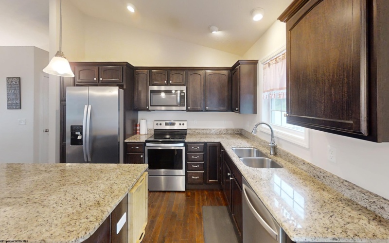 231 Woodbury Drive, Fairmont, West Virginia 26554, 3 Bedrooms Bedrooms, 6 Rooms Rooms,2 BathroomsBathrooms,Single Family Detached,For Sale,Woodbury,10163346