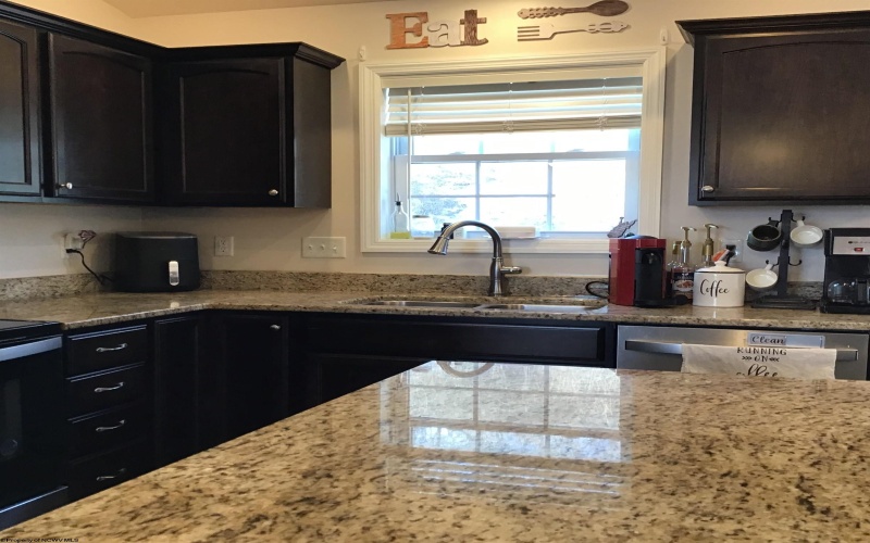 231 Woodbury Drive, Fairmont, West Virginia 26554, 3 Bedrooms Bedrooms, 6 Rooms Rooms,2 BathroomsBathrooms,Single Family Detached,For Sale,Woodbury,10163346