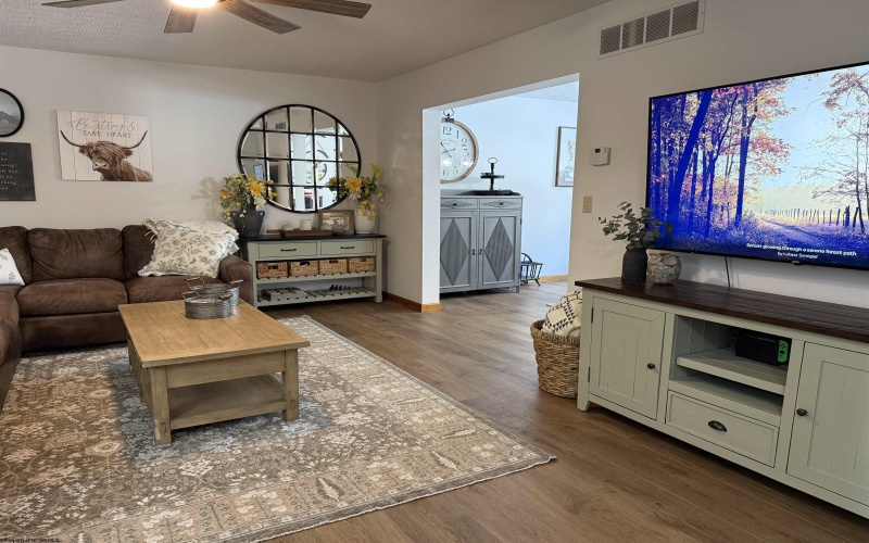 280 Deerfield Circle, Kingwood, West Virginia 26537, 4 Bedrooms Bedrooms, 12 Rooms Rooms,3 BathroomsBathrooms,Single Family Detached,For Sale,Deerfield,10163344