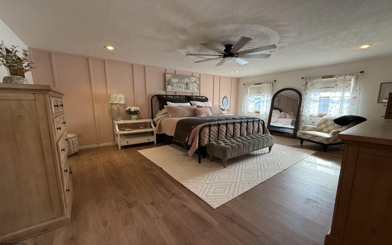 280 Deerfield Circle, Kingwood, West Virginia 26537, 4 Bedrooms Bedrooms, 12 Rooms Rooms,3 BathroomsBathrooms,Single Family Detached,For Sale,Deerfield,10163344