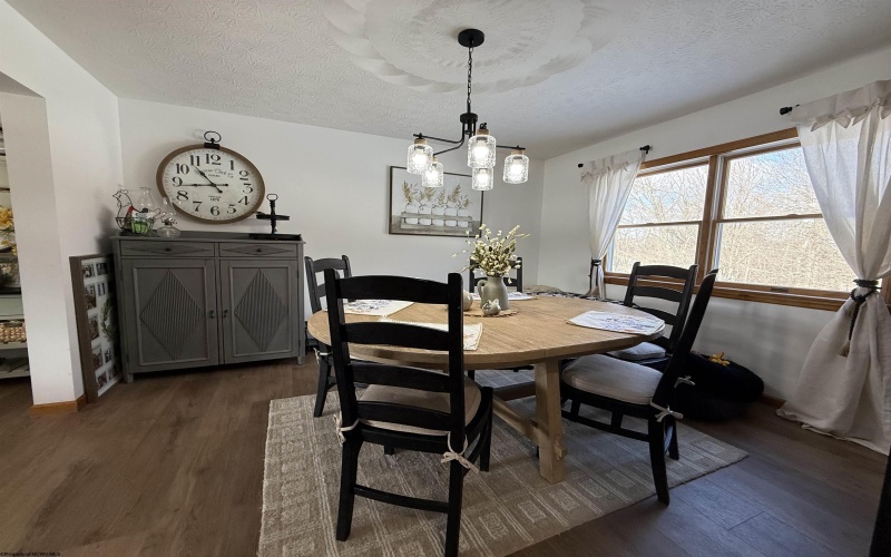 280 Deerfield Circle, Kingwood, West Virginia 26537, 4 Bedrooms Bedrooms, 12 Rooms Rooms,3 BathroomsBathrooms,Single Family Detached,For Sale,Deerfield,10163344