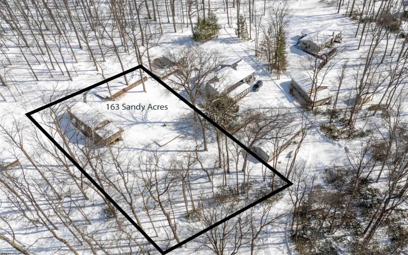 163 Sandy Acres Drive, Bruceton Mills, West Virginia 26525, 3 Bedrooms Bedrooms, 6 Rooms Rooms,1 BathroomBathrooms,Single Family Detached,For Sale,Sandy Acres,10163361