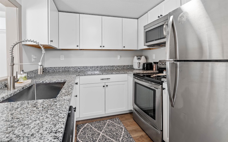 163 Sandy Acres Drive, Bruceton Mills, West Virginia 26525, 3 Bedrooms Bedrooms, 6 Rooms Rooms,1 BathroomBathrooms,Single Family Detached,For Sale,Sandy Acres,10163361