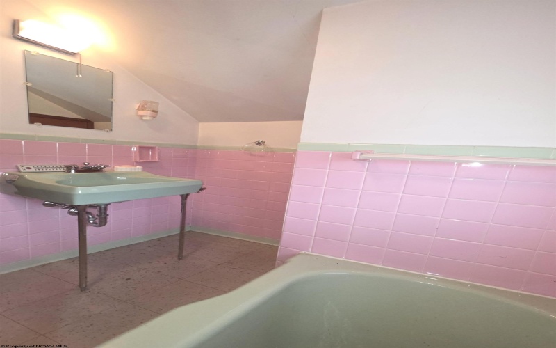 116 Price Street, Kingwood, West Virginia 26537, 3 Bedrooms Bedrooms, 7 Rooms Rooms,2 BathroomsBathrooms,Single Family Detached,For Sale,Price,10160989