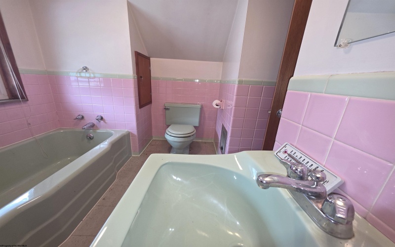 116 Price Street, Kingwood, West Virginia 26537, 3 Bedrooms Bedrooms, 7 Rooms Rooms,2 BathroomsBathrooms,Single Family Detached,For Sale,Price,10160989