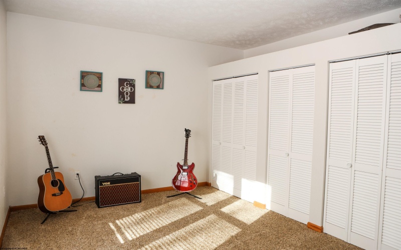 981 Barbour Pike, Mount Clare, West Virginia 26408, 4 Bedrooms Bedrooms, 9 Rooms Rooms,3 BathroomsBathrooms,Single Family Detached,For Sale,Barbour,10163354 981 Barbour Pike, Mount Clare, West Virginia 26408, 4 Bedrooms Bedrooms, 9 Rooms Rooms,3 BathroomsBathrooms,Single Family Detached,For Sale,Barbour,10163354