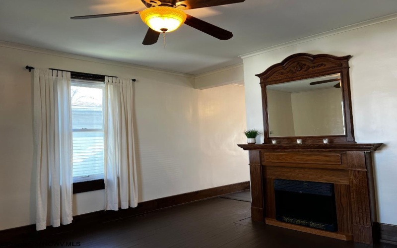 215 Western Avenue, Westover, West Virginia 26501, 2 Bedrooms Bedrooms, 5 Rooms Rooms,1 BathroomBathrooms,Single Family Detached,For Sale,Western,10161895