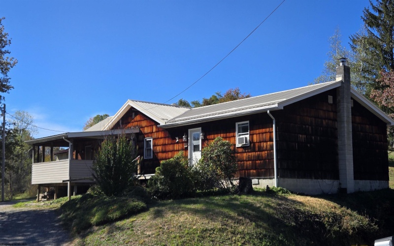 7419 Union Road, Philippi, West Virginia 26416-8126, 3 Bedrooms Bedrooms, 9 Rooms Rooms,1 BathroomBathrooms,Single Family Detached,For Sale,Union,10163362