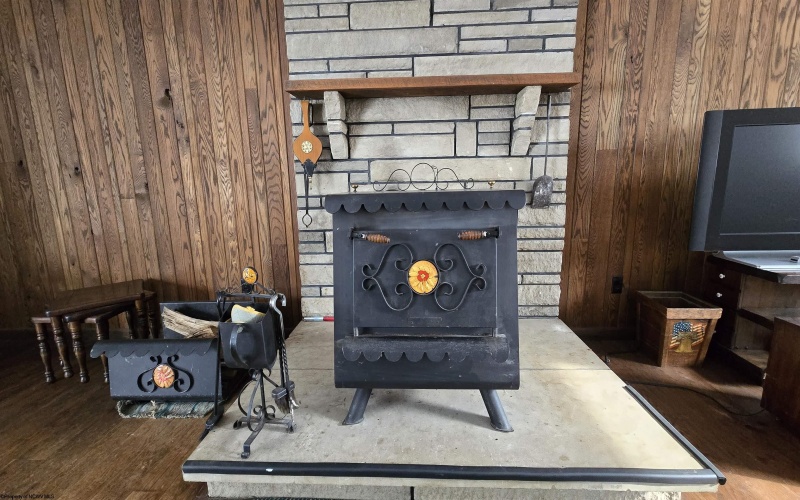 7419 Union Road, Philippi, West Virginia 26416-8126, 3 Bedrooms Bedrooms, 9 Rooms Rooms,1 BathroomBathrooms,Single Family Detached,For Sale,Union,10163362