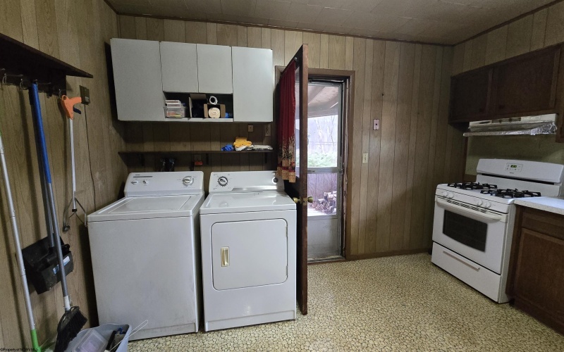 7419 Union Road, Philippi, West Virginia 26416-8126, 3 Bedrooms Bedrooms, 9 Rooms Rooms,1 BathroomBathrooms,Single Family Detached,For Sale,Union,10163362