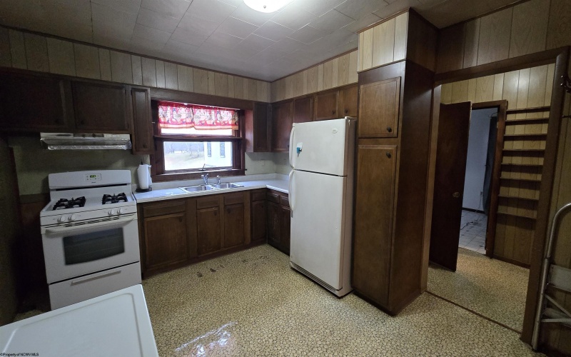 7419 Union Road, Philippi, West Virginia 26416-8126, 3 Bedrooms Bedrooms, 9 Rooms Rooms,1 BathroomBathrooms,Single Family Detached,For Sale,Union,10163362