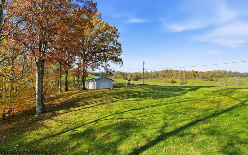 46 Oakridge Lane, Bridgeport, West Virginia 26330-0000, 3 Bedrooms Bedrooms, 6 Rooms Rooms,2 BathroomsBathrooms,Single Family Detached,For Sale,Oakridge,10163372