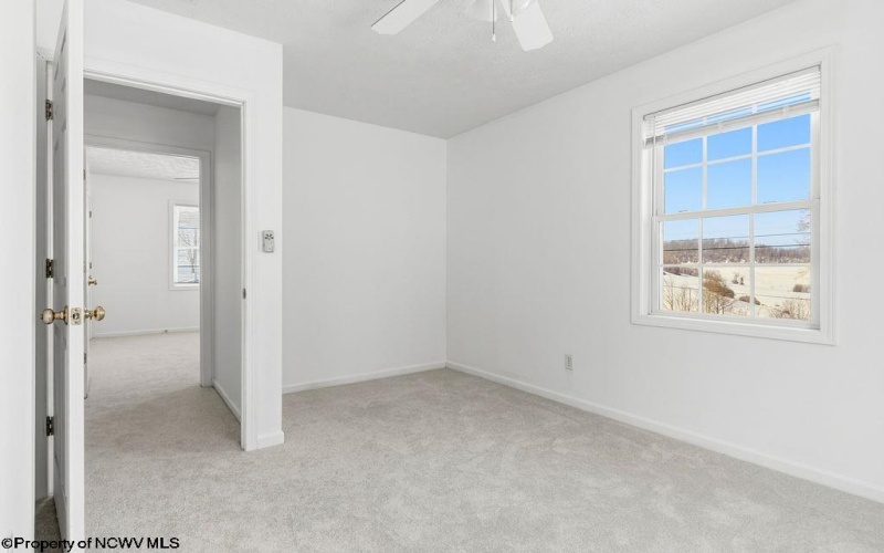 46 Oakridge Lane, Bridgeport, West Virginia 26330-0000, 3 Bedrooms Bedrooms, 6 Rooms Rooms,2 BathroomsBathrooms,Single Family Detached,For Sale,Oakridge,10163372