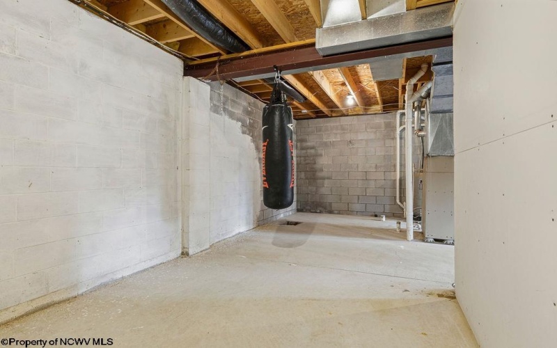 46 Oakridge Lane, Bridgeport, West Virginia 26330-0000, 3 Bedrooms Bedrooms, 6 Rooms Rooms,2 BathroomsBathrooms,Single Family Detached,For Sale,Oakridge,10163372