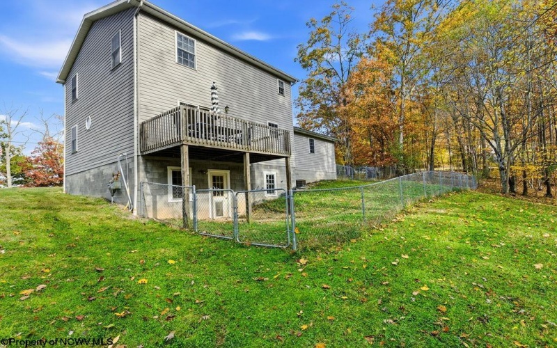 46 Oakridge Lane, Bridgeport, West Virginia 26330-0000, 3 Bedrooms Bedrooms, 6 Rooms Rooms,2 BathroomsBathrooms,Single Family Detached,For Sale,Oakridge,10163372