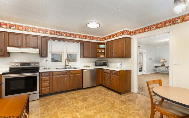 219 Albright Road, Kingwood, West Virginia 26537, 3 Bedrooms Bedrooms, 7 Rooms Rooms,2 BathroomsBathrooms,Single Family Detached,For Sale,Albright,10163367