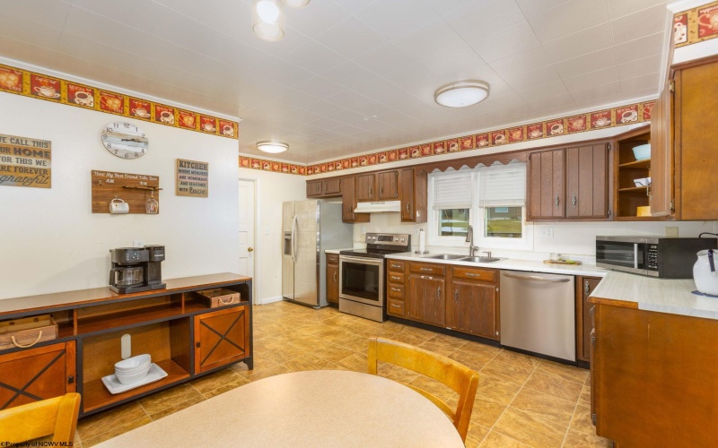 219 Albright Road, Kingwood, West Virginia 26537, 3 Bedrooms Bedrooms, 7 Rooms Rooms,2 BathroomsBathrooms,Single Family Detached,For Sale,Albright,10163367