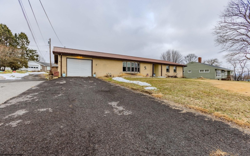 219 Albright Road, Kingwood, West Virginia 26537, 3 Bedrooms Bedrooms, 7 Rooms Rooms,2 BathroomsBathrooms,Single Family Detached,For Sale,Albright,10163367