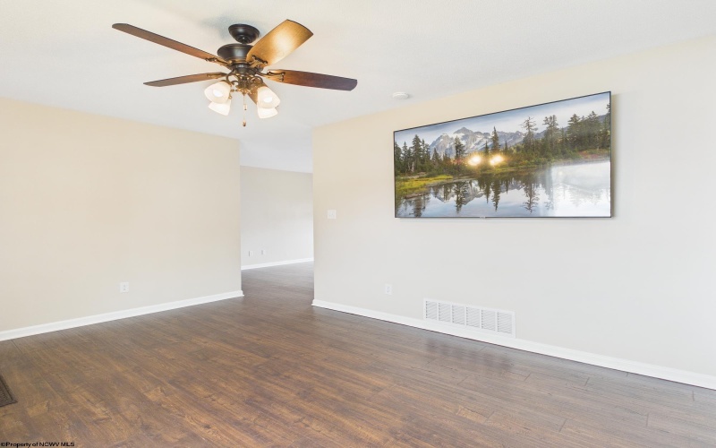 47 Brookside Drive, Lost Creek, West Virginia 26385, 3 Bedrooms Bedrooms, 6 Rooms Rooms,1 BathroomBathrooms,Single Family Detached,For Sale,Brookside,10163366