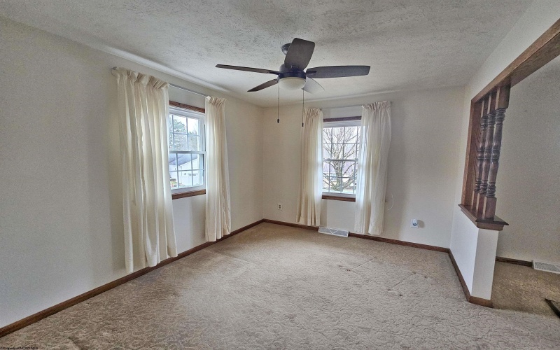 227 Meadowcrest Lane, Bridgeport, West Virginia 26330, 3 Bedrooms Bedrooms, 7 Rooms Rooms,2 BathroomsBathrooms,Single Family Detached,For Sale,Meadowcrest,10163371