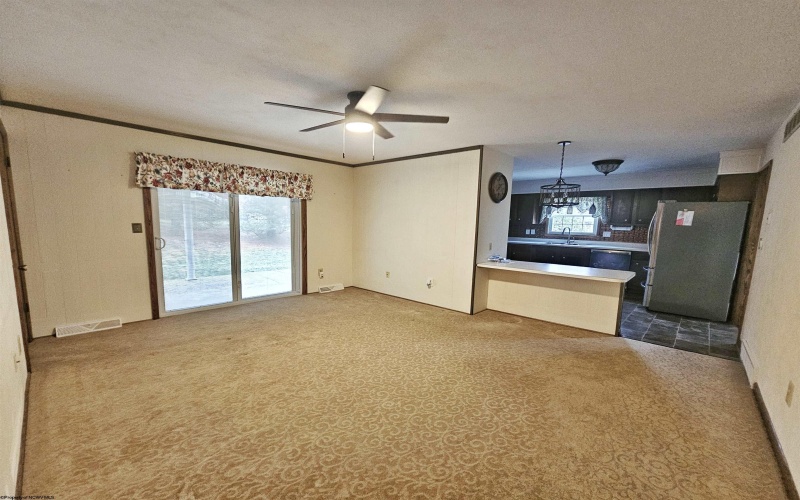 227 Meadowcrest Lane, Bridgeport, West Virginia 26330, 3 Bedrooms Bedrooms, 7 Rooms Rooms,2 BathroomsBathrooms,Single Family Detached,For Sale,Meadowcrest,10163371