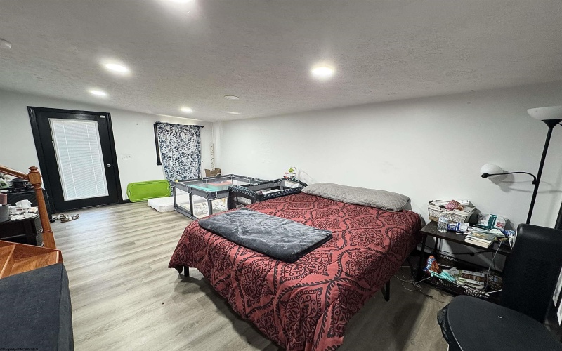 122 Parkview Drive, Westover, West Virginia 26501, 3 Bedrooms Bedrooms, 6 Rooms Rooms,1 BathroomBathrooms,Single Family Detached,For Sale,Parkview,10161128