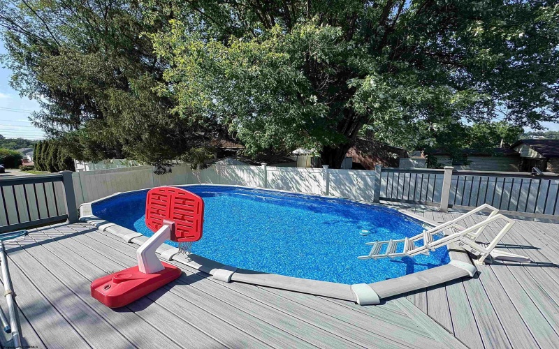 122 Parkview Drive, Westover, West Virginia 26501, 3 Bedrooms Bedrooms, 6 Rooms Rooms,1 BathroomBathrooms,Single Family Detached,For Sale,Parkview,10161128