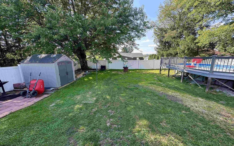 122 Parkview Drive, Westover, West Virginia 26501, 3 Bedrooms Bedrooms, 6 Rooms Rooms,1 BathroomBathrooms,Single Family Detached,For Sale,Parkview,10161128