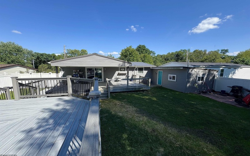 122 Parkview Drive, Westover, West Virginia 26501, 3 Bedrooms Bedrooms, 6 Rooms Rooms,1 BathroomBathrooms,Single Family Detached,For Sale,Parkview,10161128