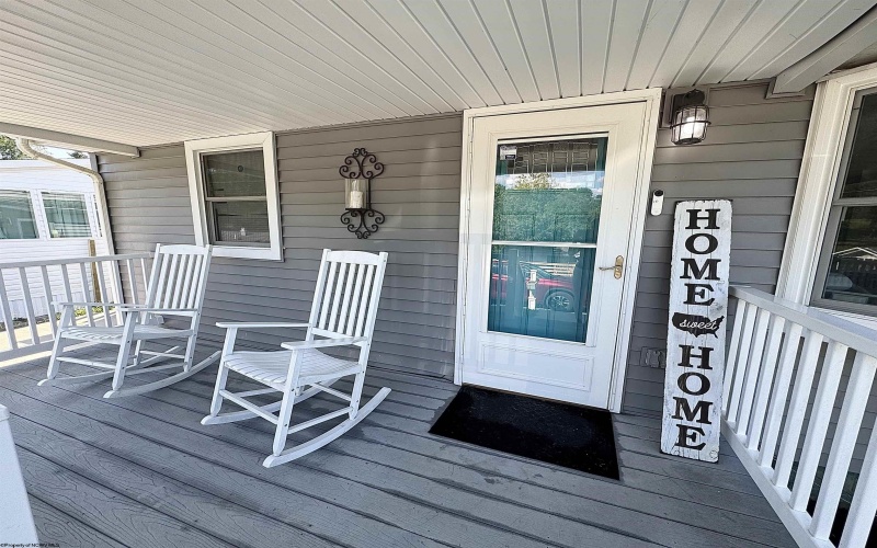 122 Parkview Drive, Westover, West Virginia 26501, 3 Bedrooms Bedrooms, 6 Rooms Rooms,1 BathroomBathrooms,Single Family Detached,For Sale,Parkview,10161128