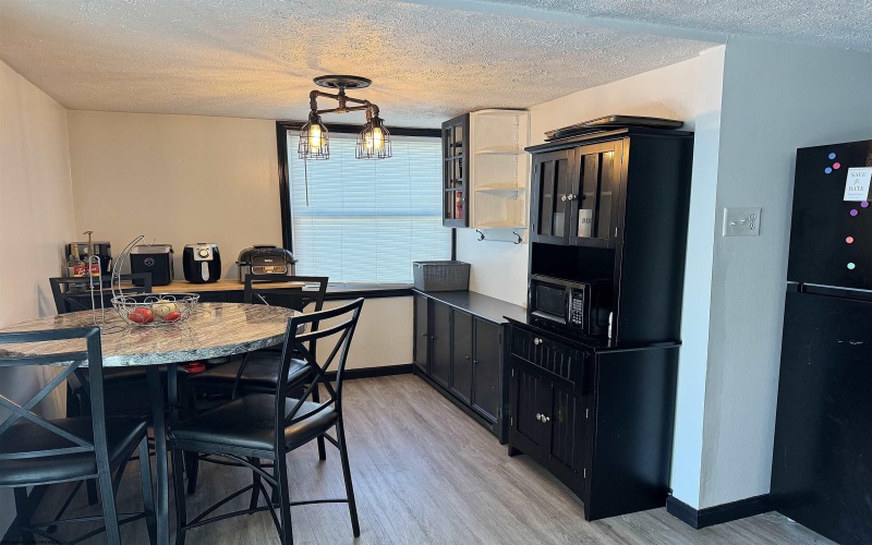 122 Parkview Drive, Westover, West Virginia 26501, 3 Bedrooms Bedrooms, 6 Rooms Rooms,1 BathroomBathrooms,Single Family Detached,For Sale,Parkview,10161128