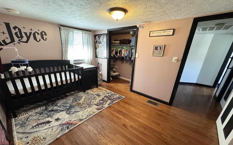 122 Parkview Drive, Westover, West Virginia 26501, 3 Bedrooms Bedrooms, 6 Rooms Rooms,1 BathroomBathrooms,Single Family Detached,For Sale,Parkview,10161128