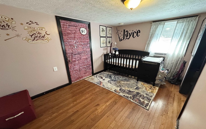 122 Parkview Drive, Westover, West Virginia 26501, 3 Bedrooms Bedrooms, 6 Rooms Rooms,1 BathroomBathrooms,Single Family Detached,For Sale,Parkview,10161128