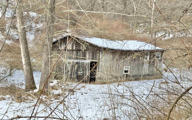 3938 Saint Clara Road, Alum Bridge, West Virginia 26321, 4 Bedrooms Bedrooms, 7 Rooms Rooms,2 BathroomsBathrooms,Single Family Detached,For Sale,Saint Clara,10163370