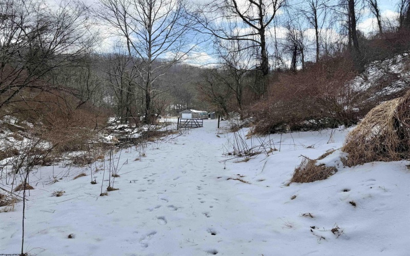 3938 Saint Clara Road, Alum Bridge, West Virginia 26321, 4 Bedrooms Bedrooms, 7 Rooms Rooms,2 BathroomsBathrooms,Single Family Detached,For Sale,Saint Clara,10163370