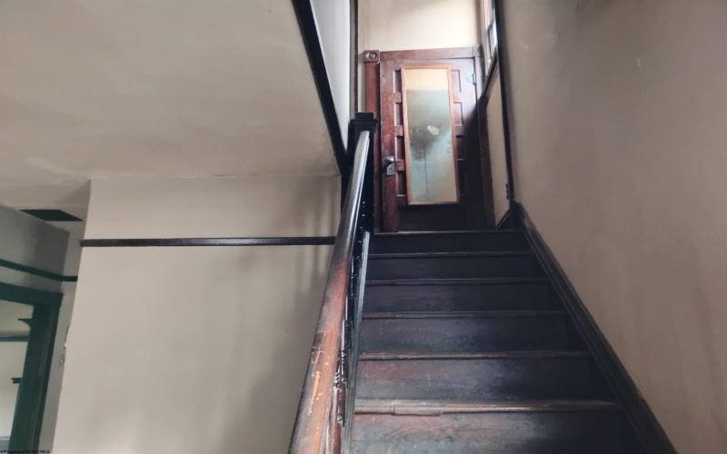 620 Park Avenue, Fairmont, West Virginia 26554, 3 Bedrooms Bedrooms, 8 Rooms Rooms,1 BathroomBathrooms,Single Family Detached,For Sale,Park,10163378