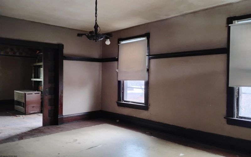 620 Park Avenue, Fairmont, West Virginia 26554, 3 Bedrooms Bedrooms, 8 Rooms Rooms,1 BathroomBathrooms,Single Family Detached,For Sale,Park,10163378