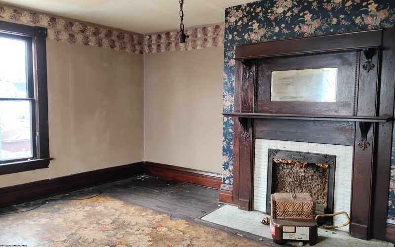 620 Park Avenue, Fairmont, West Virginia 26554, 3 Bedrooms Bedrooms, 8 Rooms Rooms,1 BathroomBathrooms,Single Family Detached,For Sale,Park,10163378