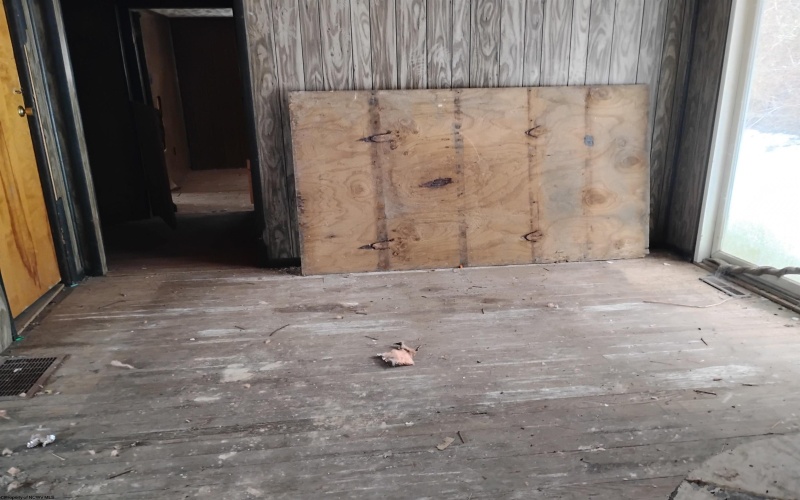 2291 Locust Avenue, Fairmont, West Virginia 26554, 2 Bedrooms Bedrooms, 5 Rooms Rooms,1 BathroomBathrooms,Single Family Detached,For Sale,Locust,10163379