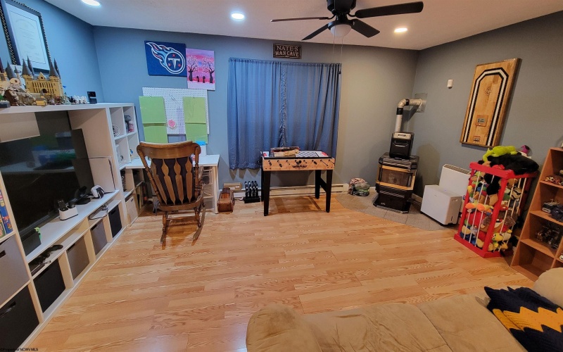 1810 Bunker Avenue, Fairmont, West Virginia 26554, 3 Bedrooms Bedrooms, 7 Rooms Rooms,2 BathroomsBathrooms,Single Family Detached,For Sale,Bunker,10163389