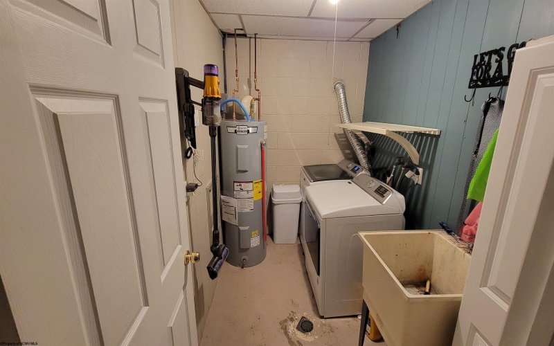 1810 Bunker Avenue, Fairmont, West Virginia 26554, 3 Bedrooms Bedrooms, 7 Rooms Rooms,2 BathroomsBathrooms,Single Family Detached,For Sale,Bunker,10163389